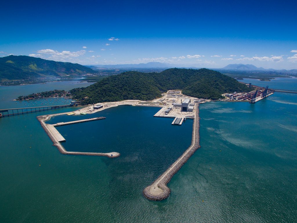 queimando submarino em água vetor ilustração, embaixo da agua