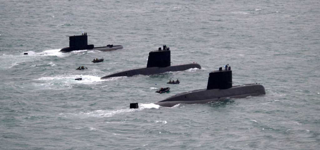 Submarinos argentinos ARA Salta, ARA Santa cruz e ARA San Juan, em foto de arquivo