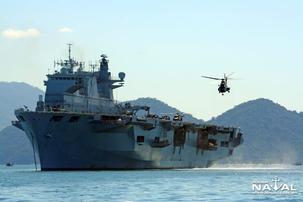 HMS Ocean em visita ao Brasil, em 2010