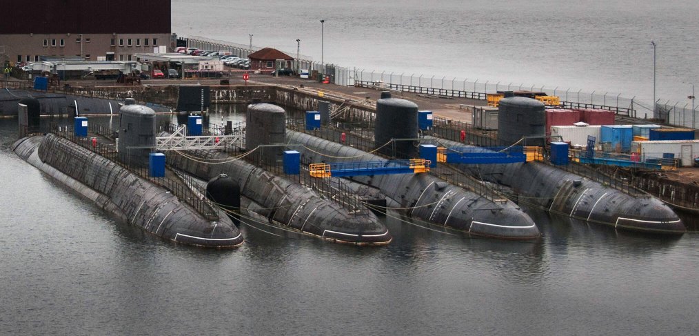 Submarinos nucleares aguardando o desmantelamento em Devonport