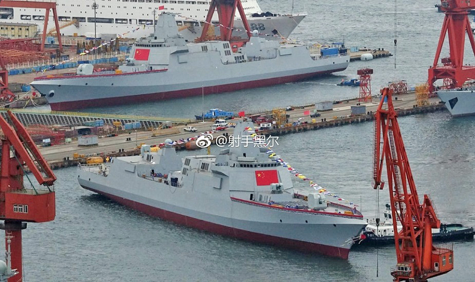 Dois destróieres Type 55 lançados simultâneamente na China