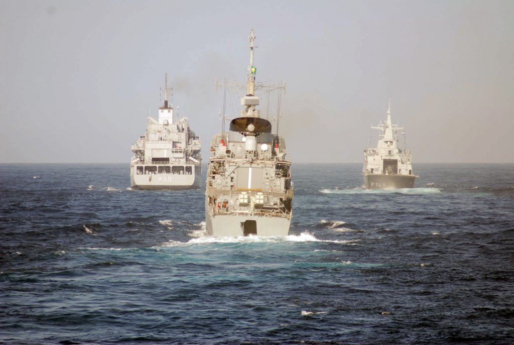 Navios durante uma operação IBSAMAR