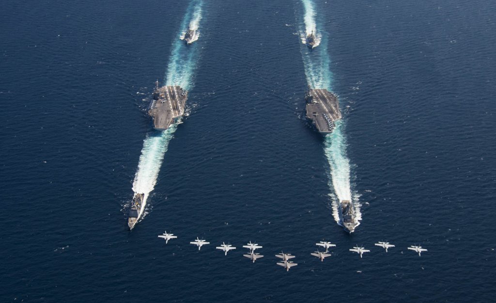 USS Abraham Lincoln (CVN 72), USS Harry S. Truman (CVN 75) e caças F/A-18E/F e F-35C 