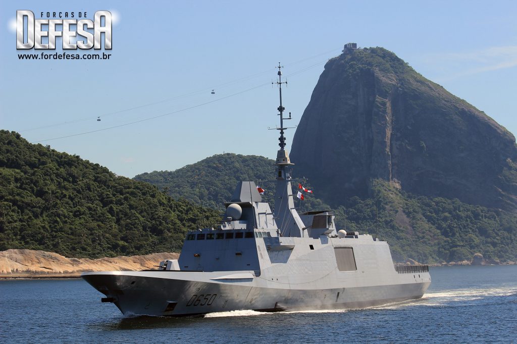 Visita da fragata FREMM ao Rio de Janeiro em 2013. A foto feita por Alexandre Galante virou peça de propaganda internacional da DCNS, atual Naval Group