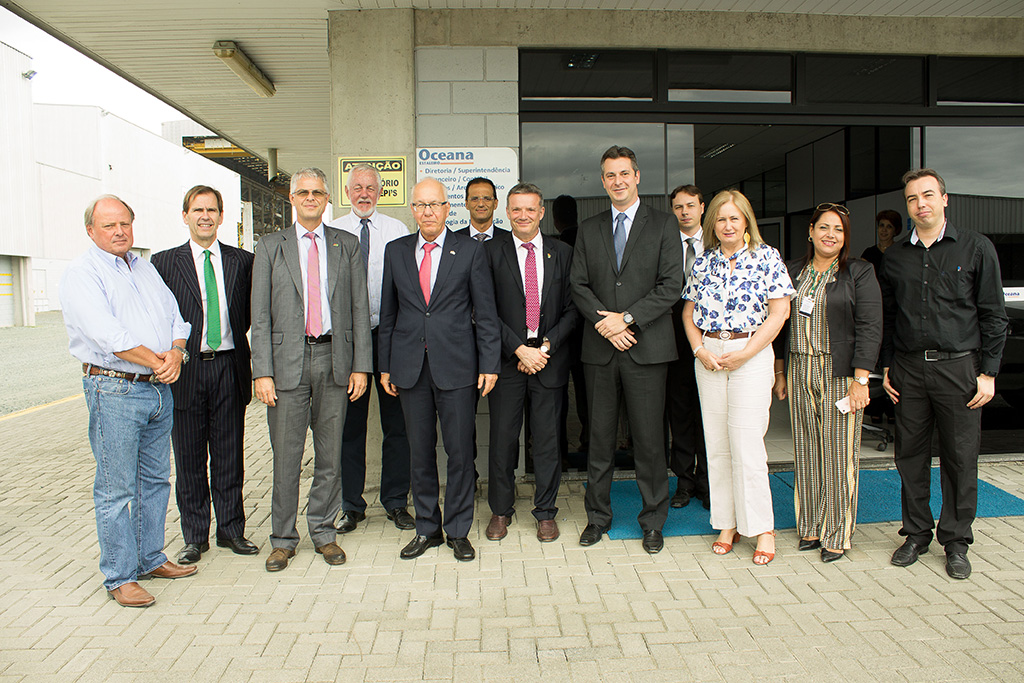 O Embaixador da Alemanha no Brasil, Dr. Georg Witschel, visitou nesta quinta-feira (14/02) as instalações do Estaleiro Oceana, situado em Itajaí (SC)
