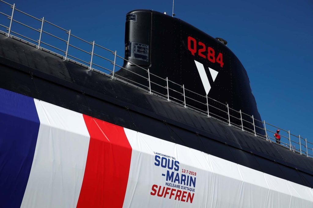 Vela do Suffren, primeiro da série de submarinos nucleares de ataque da classe Barracuda