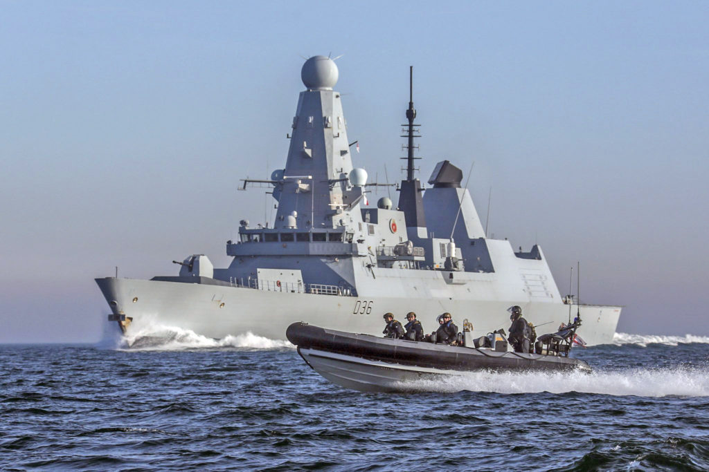 DestrÃ³ier HMS Defender - D36