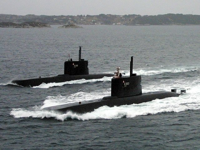 Dois submarinos da classe Ula