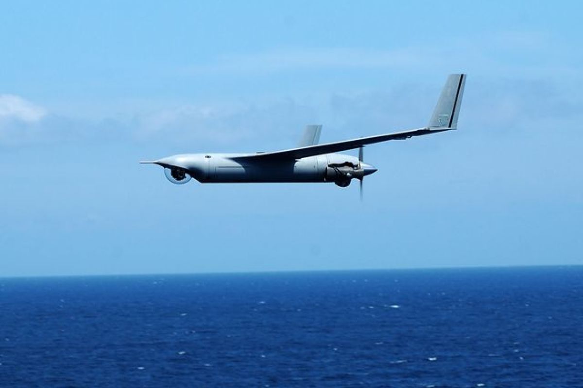 300 drones formam QR Code gigante em pegadinha de 1º de abril; veja