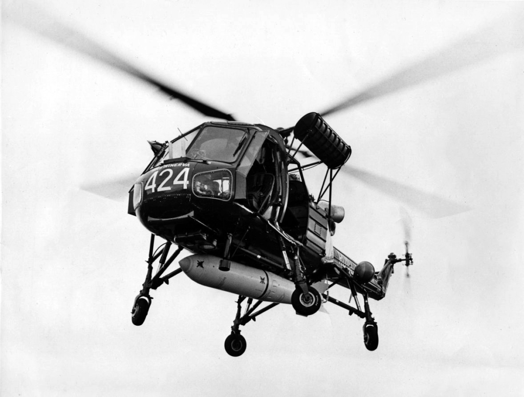Helicóptero Wasp com uma bomba de profundidade nuclear WE177C