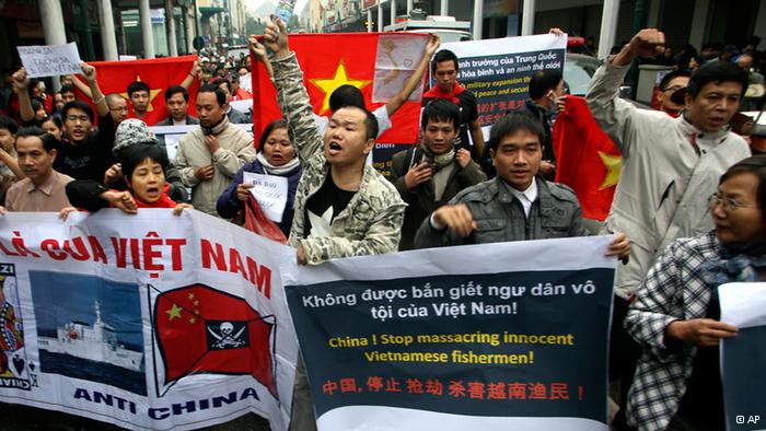 anti-china-protest-in-Hanoi-Vietnam.jpg