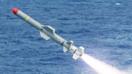 Boeing realiza com sucesso primeiro lançamento de teste do míssil Harpoon modernizado