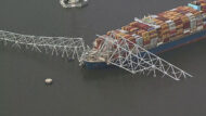 Ponte em Baltimore desaba após ser atingida por navio porta-contêineres