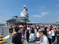 IMAGENS: Visitação pública a bordo do porta-aviões chinês Shandong em Hong Kong