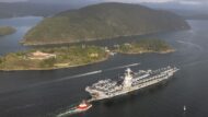 USS Gerald R. Ford chega a Oslo destacando cooperação militar entre EUA e Noruega