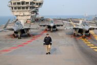 PM Narendra Modi visita o porta-aviões INS Vikrant e destaca papel estratégico da Marinha Indiana