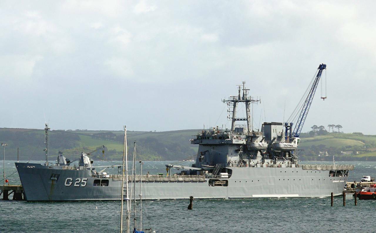 O Almirante Sabóia em Falmouth na Inglaterra, em 16 de maio de 2009.  (foto: Phil English - shipspotting.com)