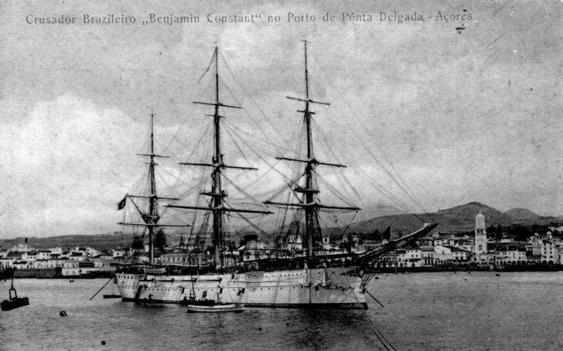 O NE Benjamim Constant, fundeado em Ponta Delgada, nos Açores. (foto: Marinha do Brasil, via Alte. Luis Alberto da Costa Fernandes)