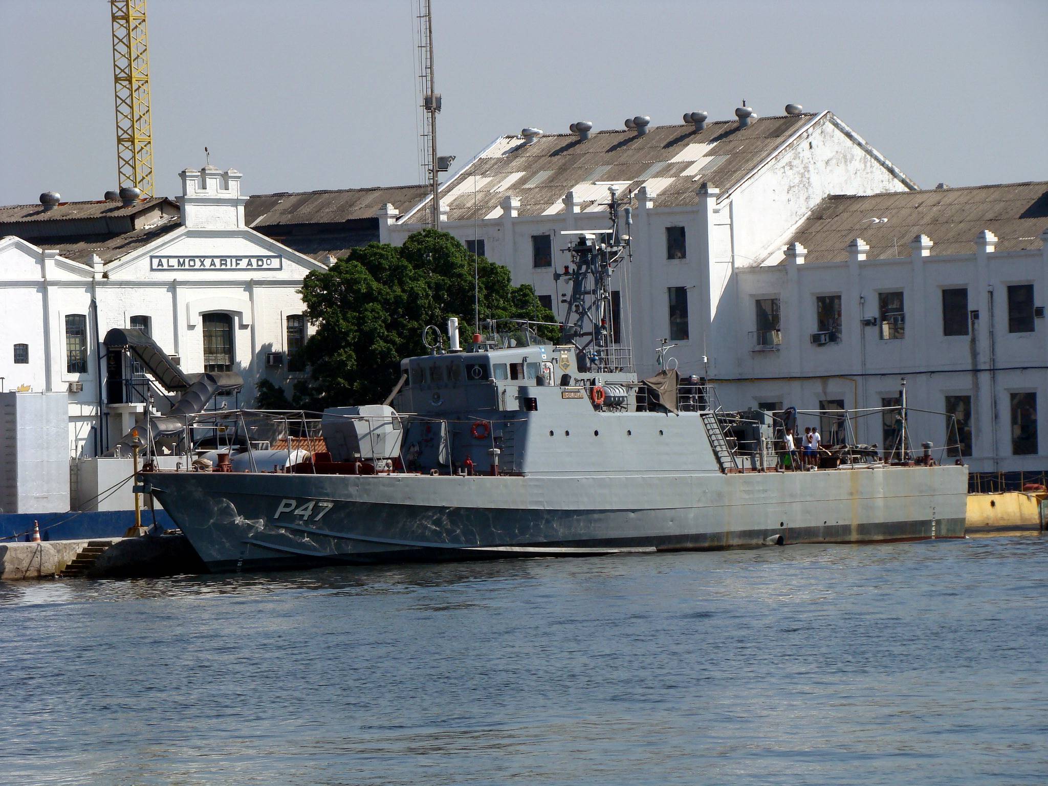 O Gurupí atracado na Base Naval do Rio de Janeiro em 20 de abril de 2009. (foto: Diario Portuário - César T. Neves)
