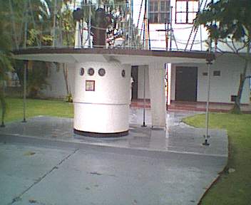Passadiço e Tijupá do Pará, preservado na Escola Naval na Ilha de Villegagnon. (foto: Paulo de Oliveira Ribeiro, 10/2003)