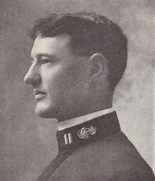 Willis Winter Bradley em foto da época em que era Capitão-Tenente. (foto: reprodução do livro Medal of Honor 1861-1949, The Navy)