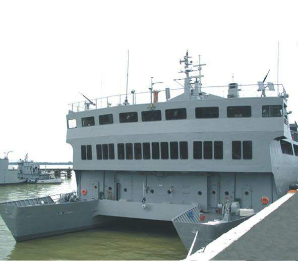 O NA Pará, atracado na Base Naval de Val-de-Cães, em Belém do Pará. (foto: SRPM).