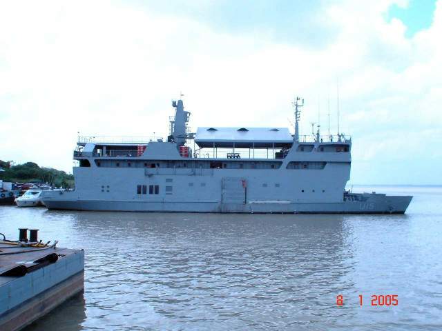 O NA Pará - U 15, na Base Naval de Val-de-Cães, em Belém do Pará. (foto: ?, via José Henrique Mendes).