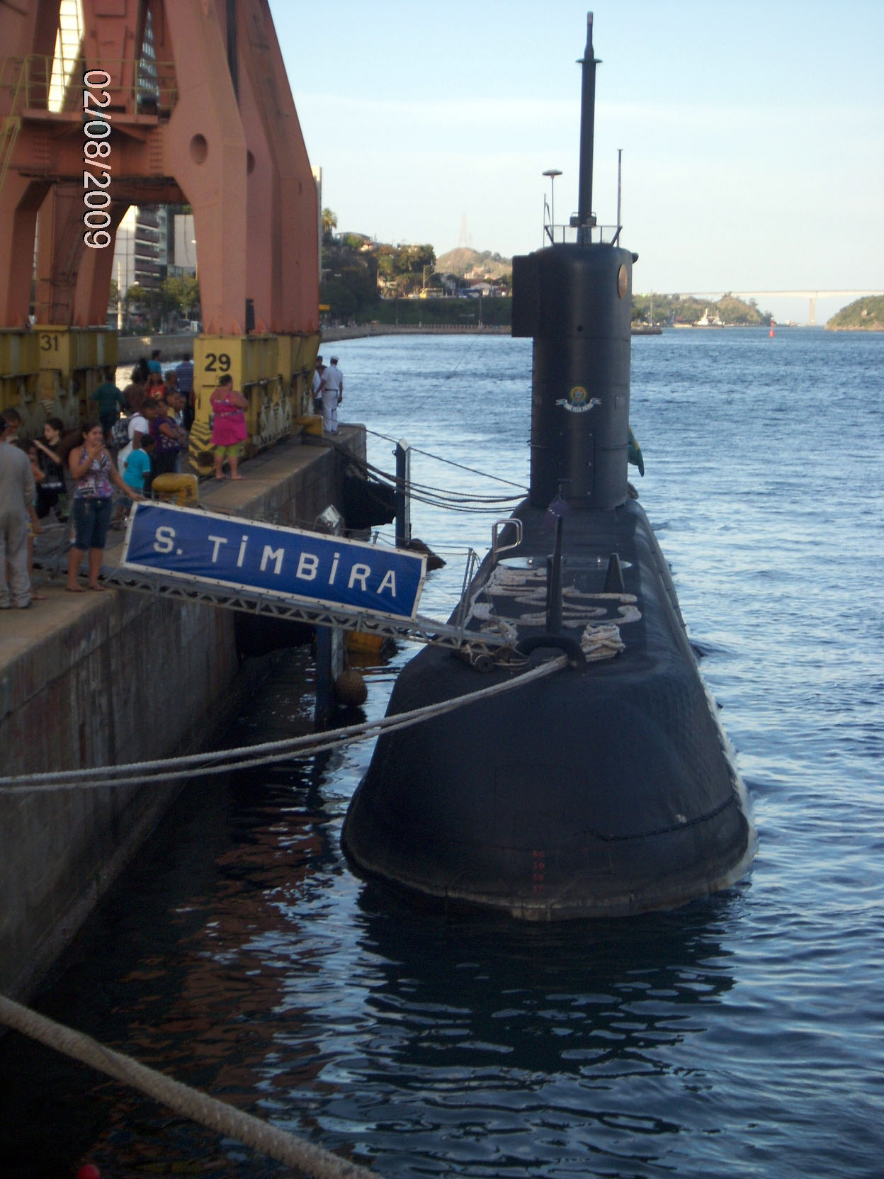 O Timbira atracado em Vitória em 2 de agosto de 2009. (foto: Pedro Paulo Jorge Pereira, via Poder Naval On-Line)
